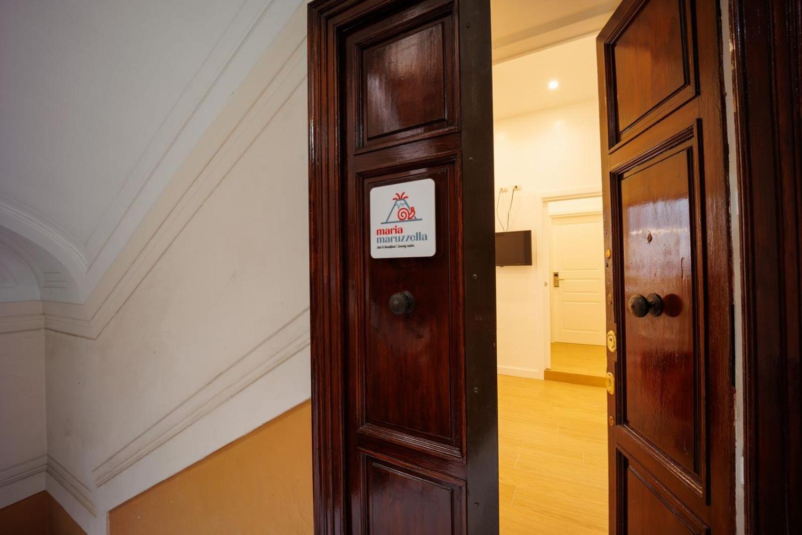 Maria Maruzzella B&B Luxury Suites Nápoles Exterior foto